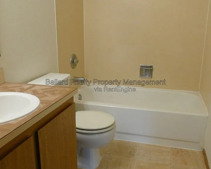 3232 21st Ave W #103 — Photo 9
