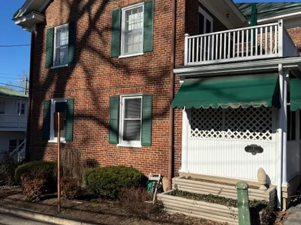 White Street, 1, 1 White St APT 2, Lexington, VA 24450