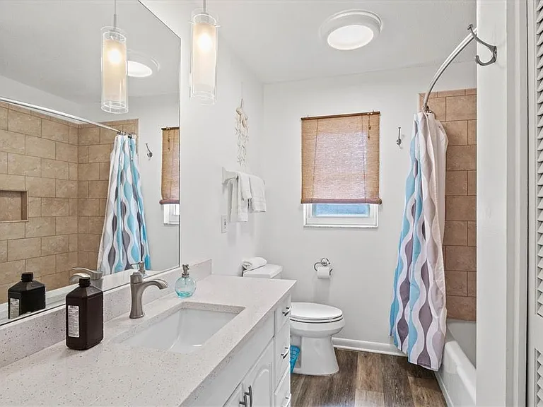2572 Jefferson Cir — Photo 29