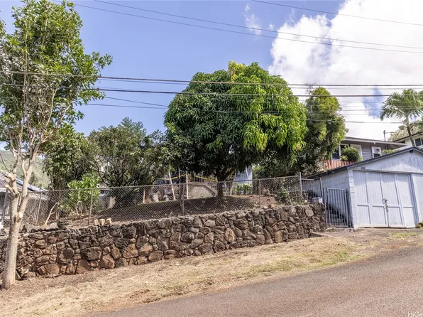 1818 Manaiki Pl, Honolulu, HI 96819
