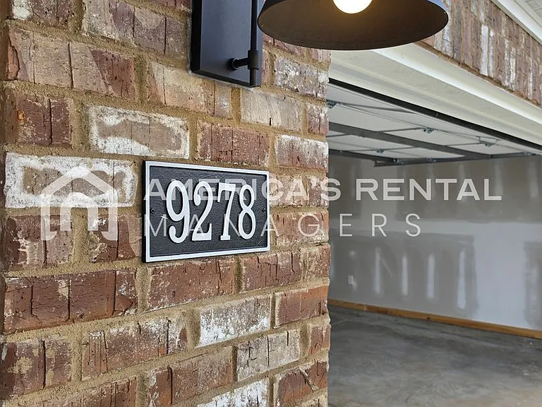 9278 Parkway Gardens Loop — Photo 10