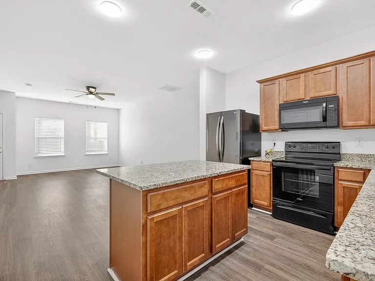 147 Ofner Dr — Photo 5