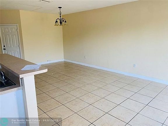 4th image of 1057 NE 208th St
