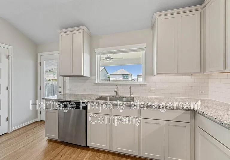 2080 Cowan Dr — Photo 15