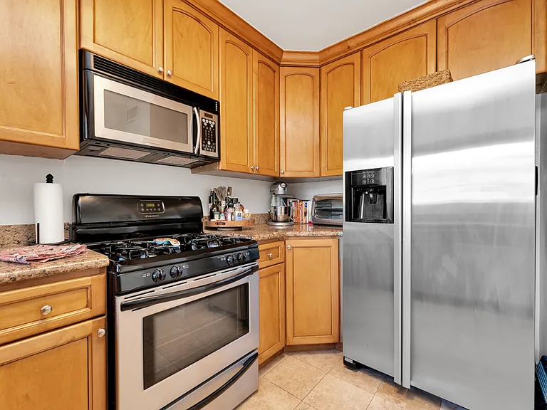 14934 Dickens St #9 — Photo 16