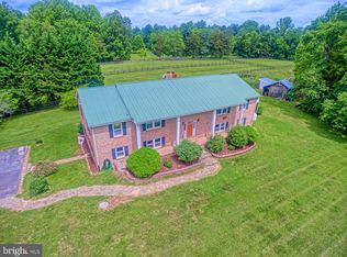 10378 Wheatley School Rd, Marshall, VA 20115