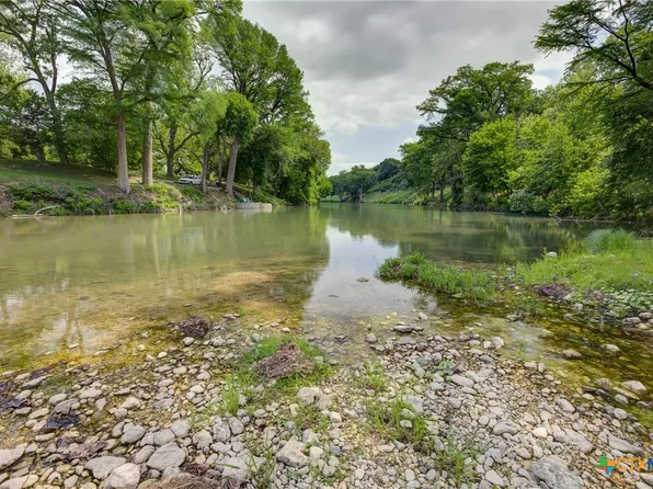 945 Gruene Place Dr, New Braunfels, TX 78130