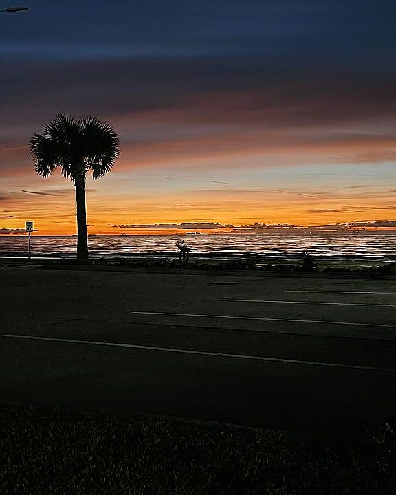 Walk to beach!
