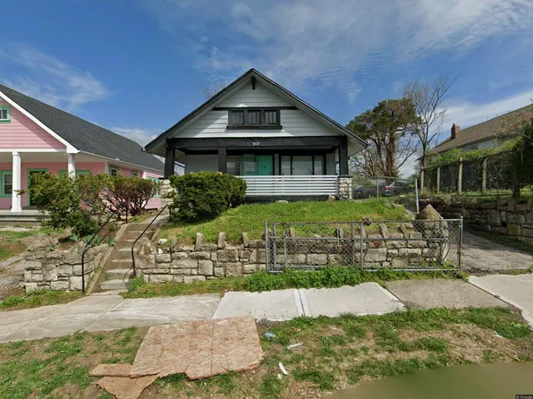 3117 Mersington Ave, Kansas City, MO 64128
