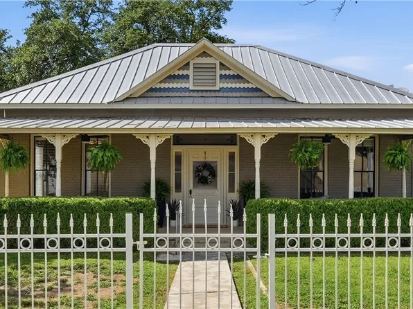 431 E Commerce St, New Braunfels, TX 78130