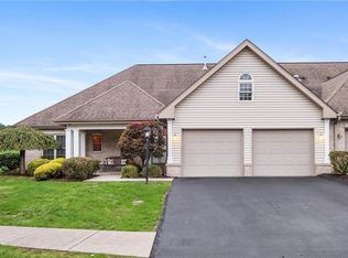 262 Hytyre Farms Dr, Gibsonia, PA 15044