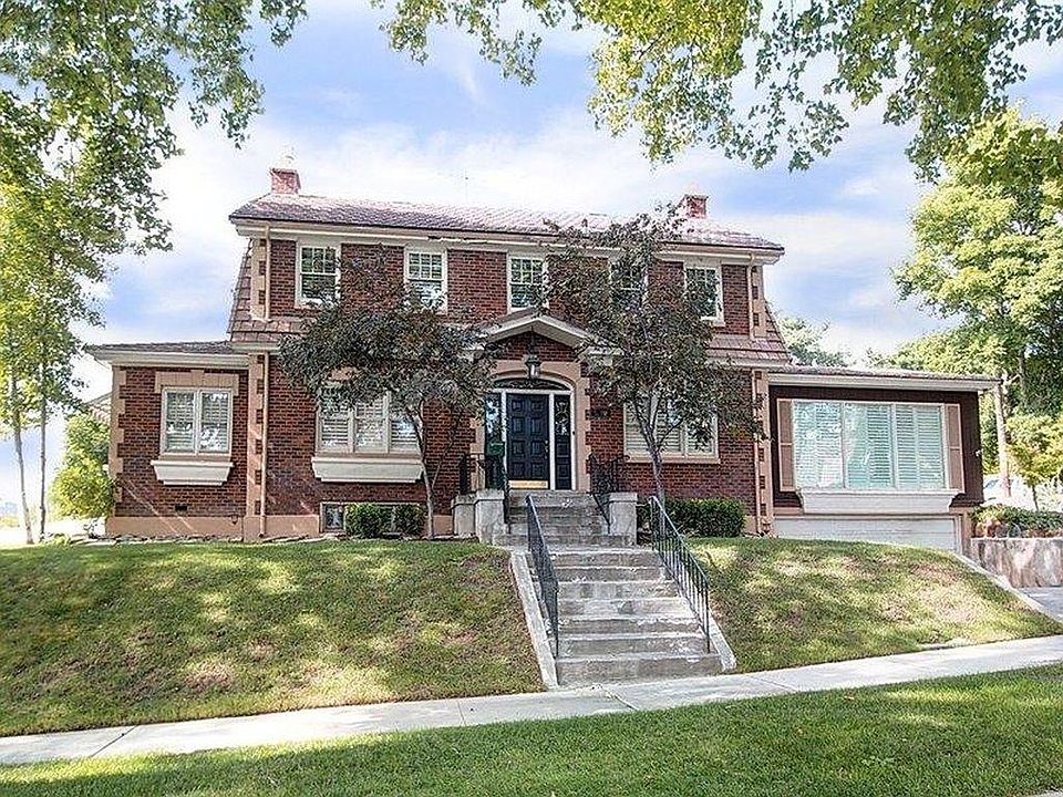 1st image of 1305 E Laird Ave