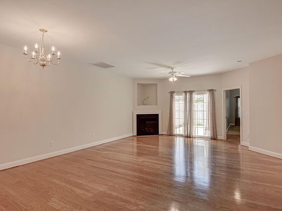 5th image of 1688 Honeybee Ln #5