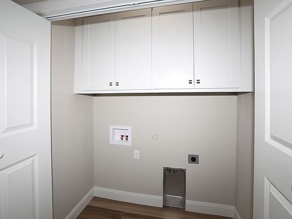 2nd image of 19100 Mid Country Blvd #C