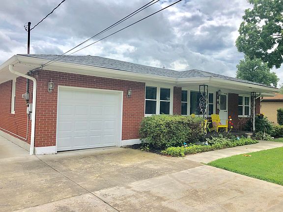 2nd image of 9309 Ponder Ln