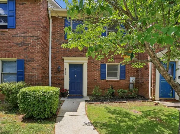 4711 Shumate Dr, Stone Mountain, GA 30083