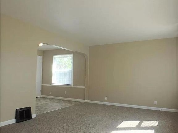 3rd image of 6326 Abbott Dr