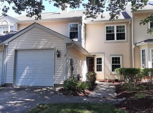 7 Towpath Ct, Princeton, NJ 08540