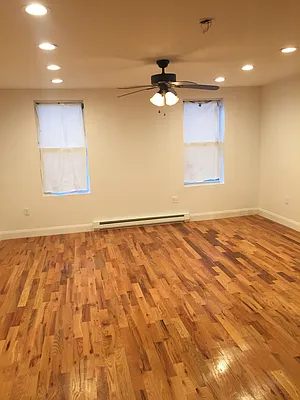 Rented by Bezell Group | media 3