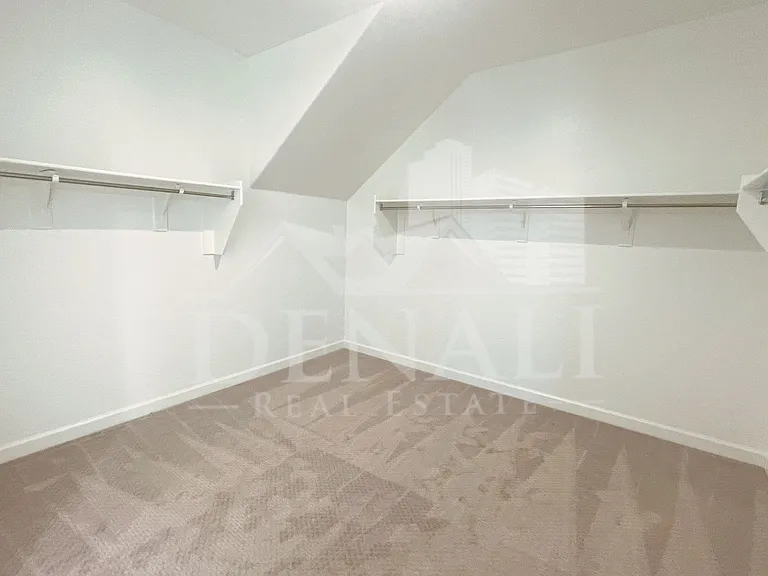 2760 W Stradling Ave — Photo 17