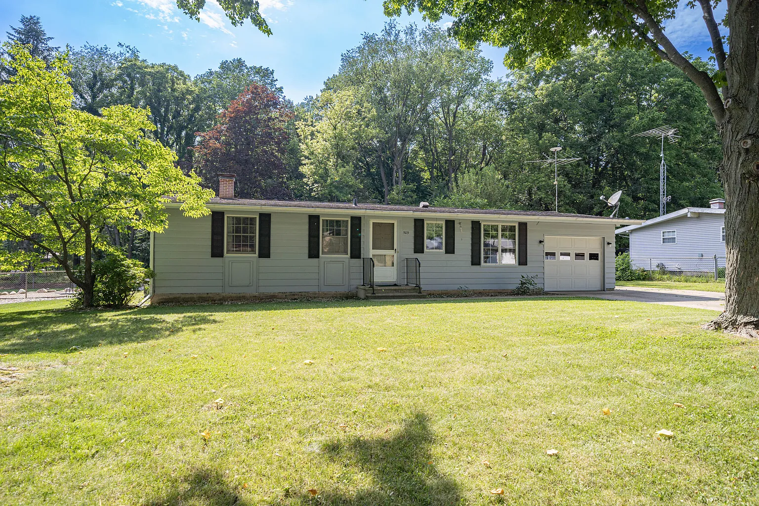 509 Sibley Ln photo 1