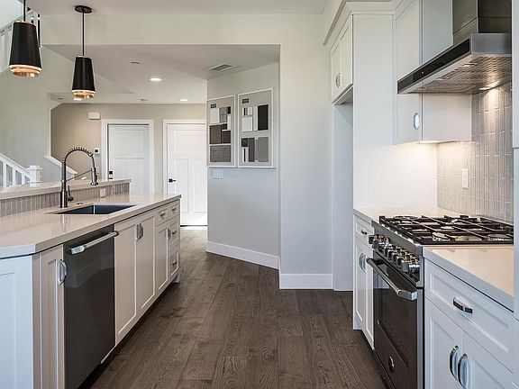 3rd image of 2884 Trails Ln