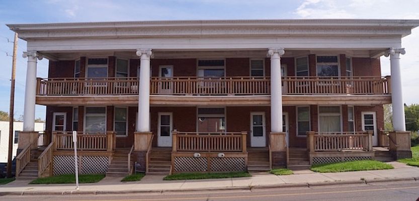 1st image of 632 E 3rd St