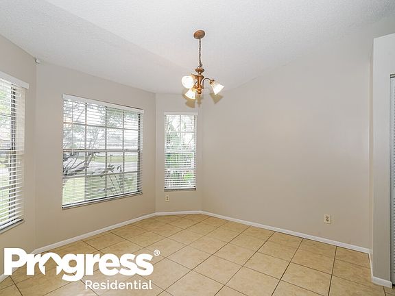 5th image of 1708 Tarah Trace Dr