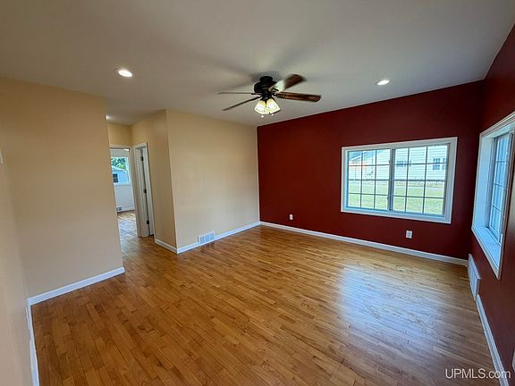 3rd image of 1228 Stockbridge Ave