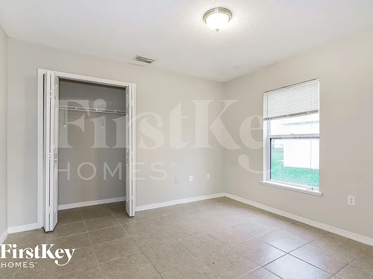 3808 McKinley Dr — Photo 11