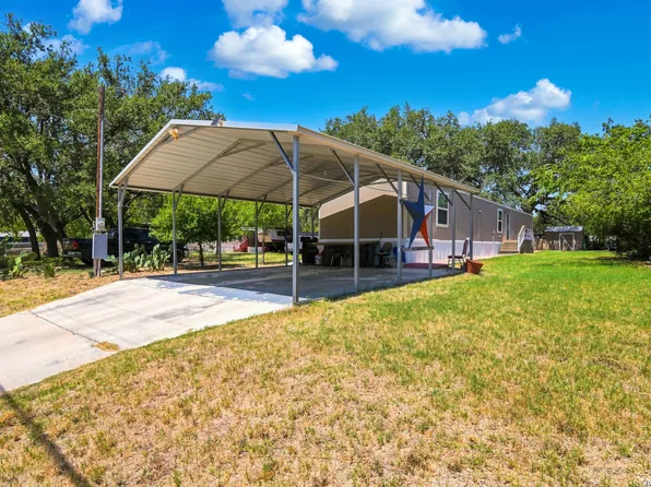 735 PARK ST, Pleasanton, TX 78064