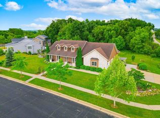 401 Highland Rd, Cambridge, WI 53523