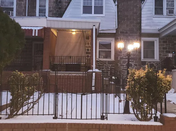 936 Flanders Rd, Philadelphia, PA 19151