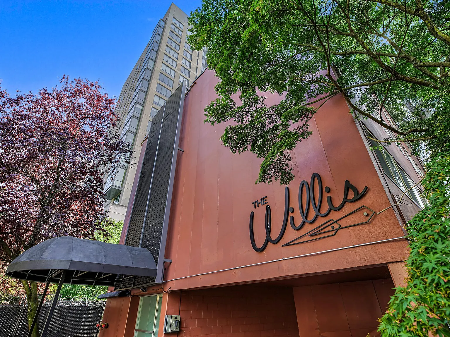 The Willis Apartments — Photo 1