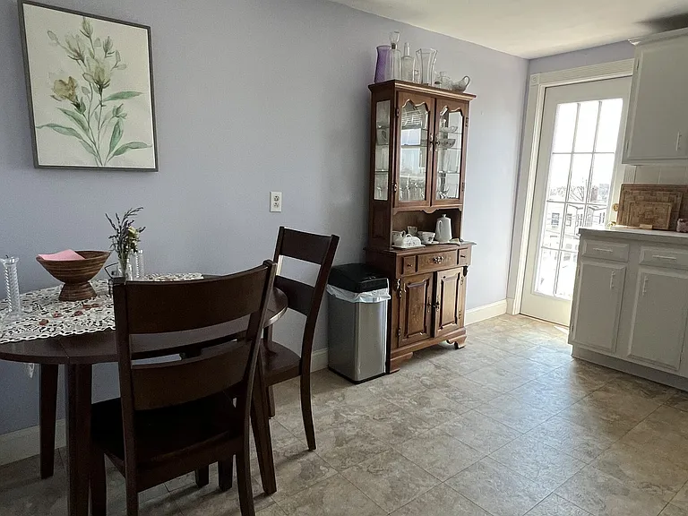 262 East Ave #3 — Photo 4
