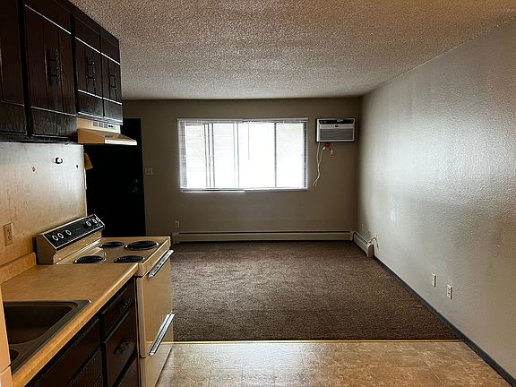 2nd image of 1419 Case Ave APT 8