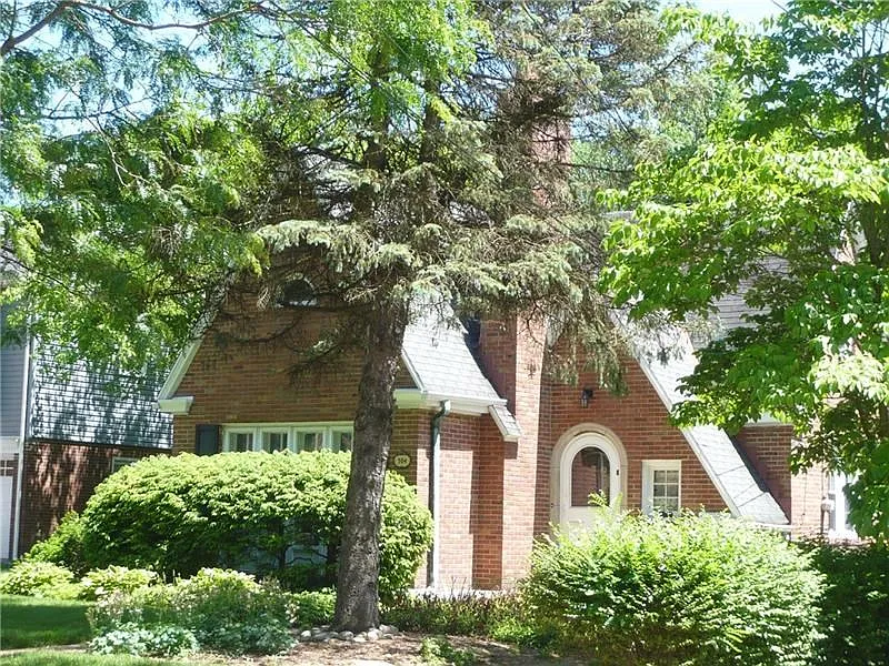 304 Orchard Ln photo 1