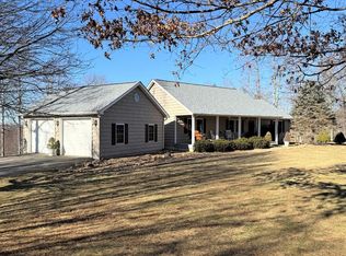 987 Nursery Rd, Laurel Fork, VA 24352