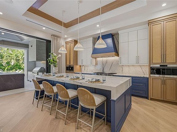 4th image of 405 Putter Point DR