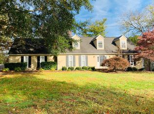 10009 Cheltenham Dr, Knoxville, TN 37922
