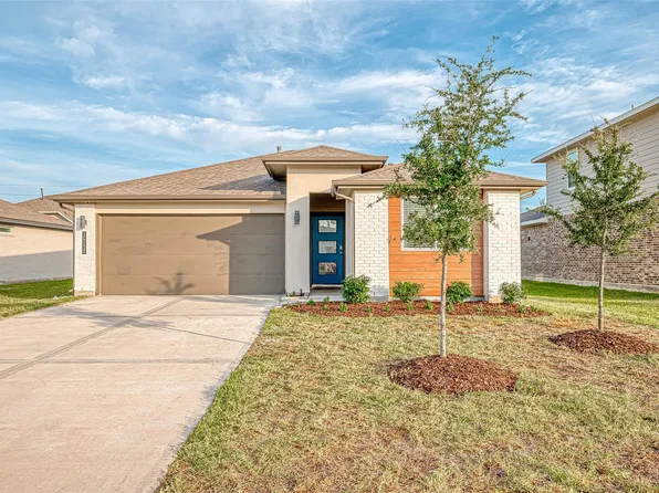 14530 Rain Tree Dr, Baytown, TX 77523