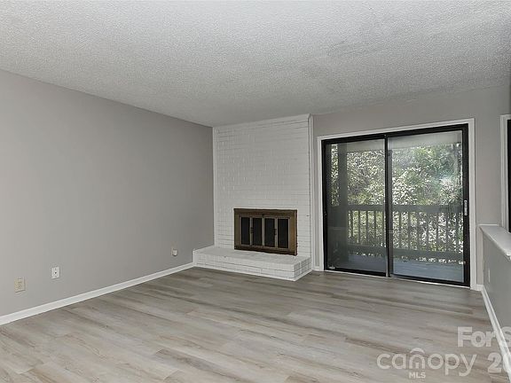 5th image of 11024 Harrowfield Rd