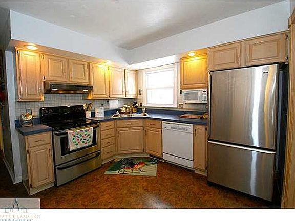 5th image of 1410 Ravenswood Dr