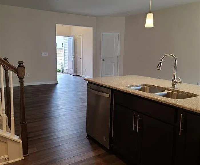 401 Purdue Dr — Photo 6
