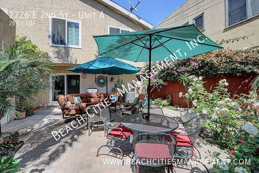 Building Photo - 2726 E 2nd St #A