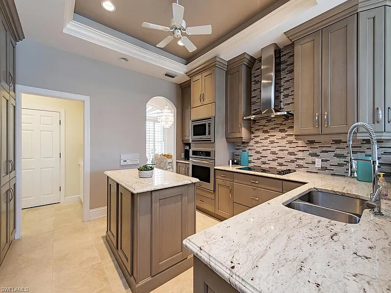 4459 Crayton Rd — Photo 12