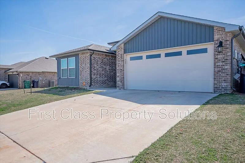 5 bed, 2.0 bath, 1949 sqft, $1,995 — Photo 4