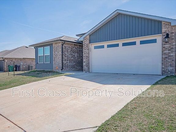 4th image of 10416 NW 24th Ter