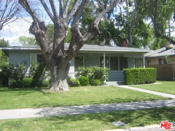 6806 Chimineas Ave, Reseda, CA 91335