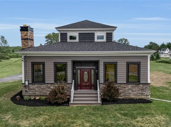 664 Davis Rd, East Aurora, NY 14052